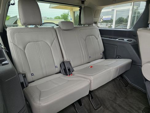 Used 2021 Ford Expedition Limited RWD image 24