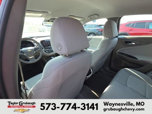 Used 2025 Chevrolet Malibu LT FWD image 27
