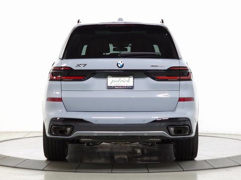 Used 2026 BMW X7 xDrive40i w/ M Sport Package AWD/4WD image 7