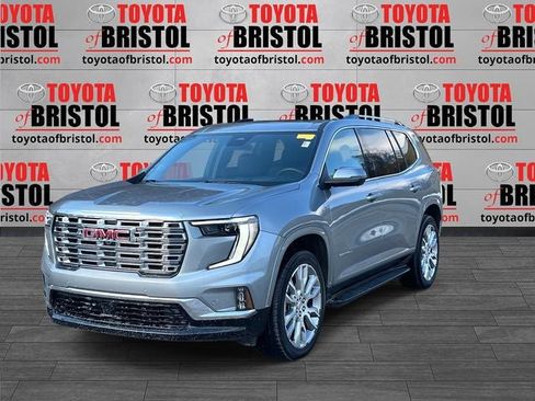 Used 2025 GMC Acadia Denali w/ Super Cruise Package image 8