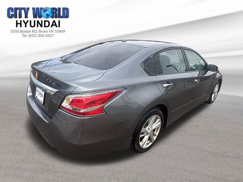 Used 2015 Nissan Altima 2.5 SL w/ Technology Package FWD image 5