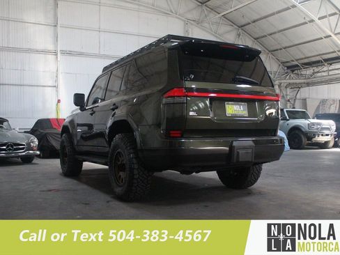Used 2025 Lexus GX 550 w/ Cold Area Package AWD/4WD image 16