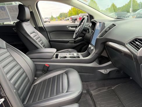Used 2024 Ford Edge SEL w/ Convenience Package AWD/4WD image 11