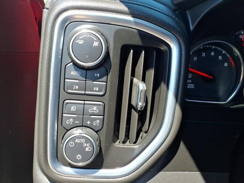 Used 2019 Chevrolet Silverado 1500 LT Trail Boss AWD/4WD image 12