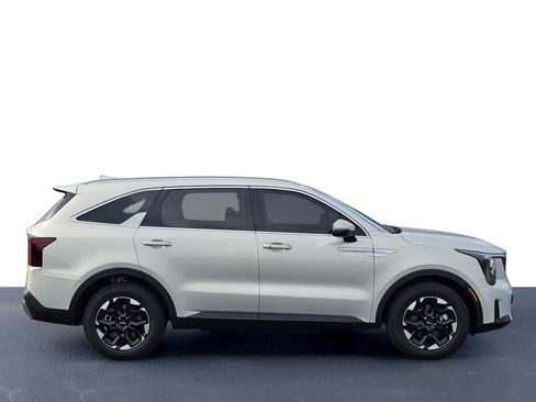 New 2026 Kia Sorento S w/ S Panoramic Sunroof Package image 7