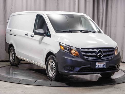 Used 2022 Mercedes-Benz Metris image 5
