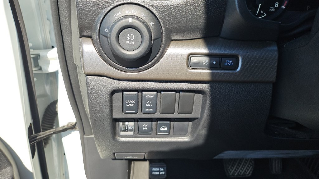 Certified 2024 Nissan Titan PRO-4X w/ Pro-4x Convenience Package AWD/4WD image 11