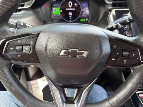 Used 2023 Chevrolet Bolt EUV LT w/ Driver Confidence Package FWD image 18