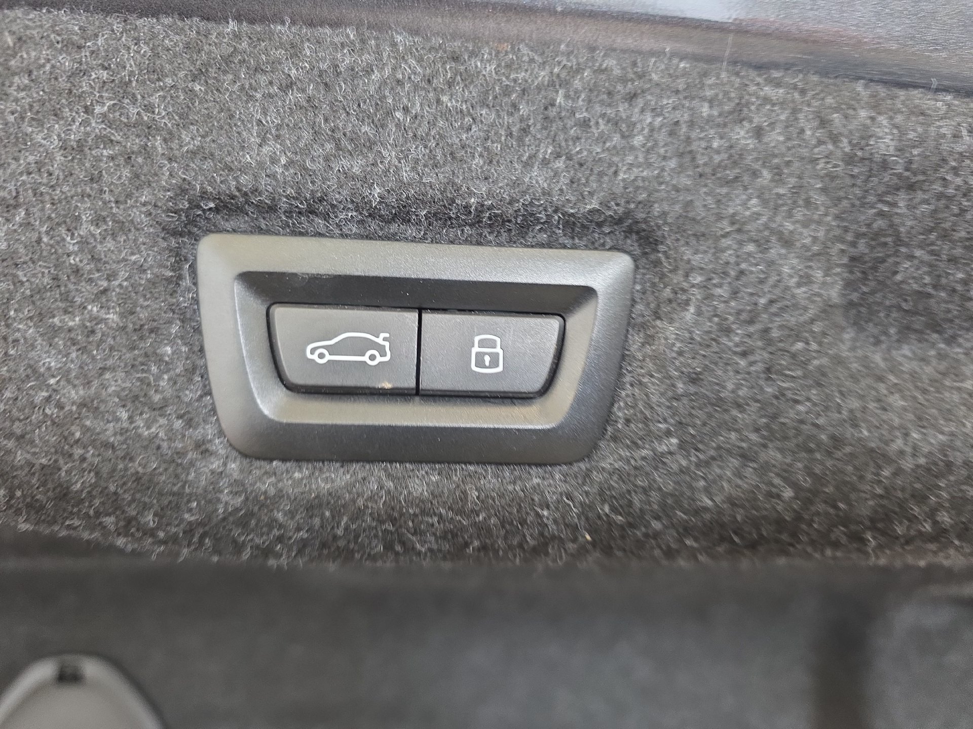 Used 2024 BMW 540i xDrive w/ Premium Package AWD/4WD image 13