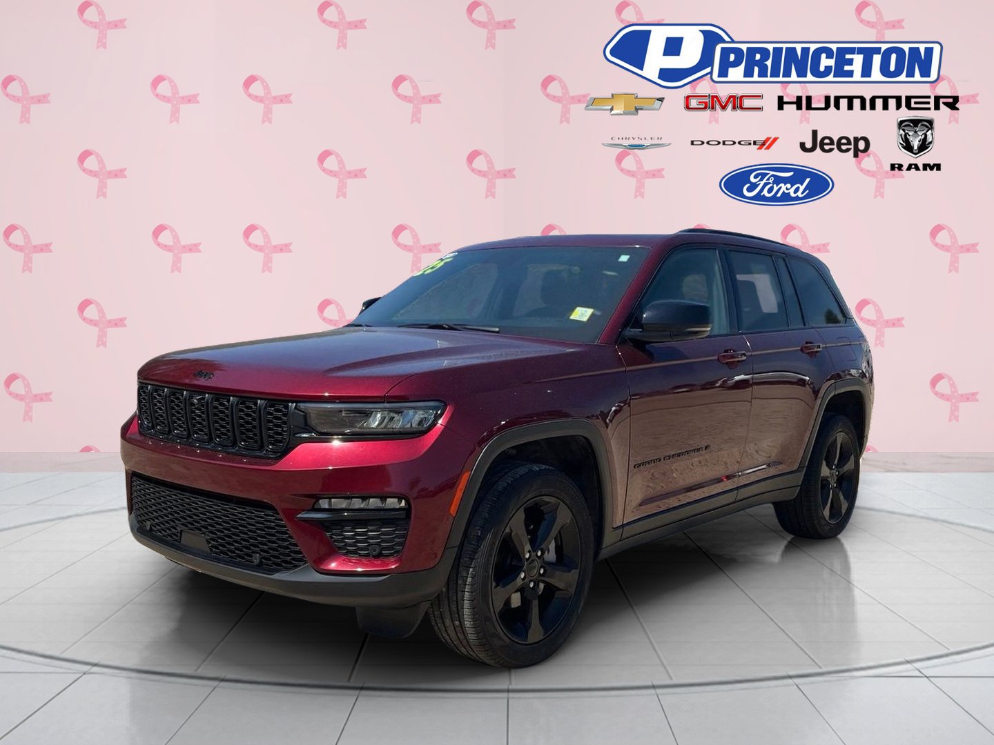 Certified 2025 Jeep Grand Cherokee Limited w/ Luxury Tech Group II AWD/4WD image 3