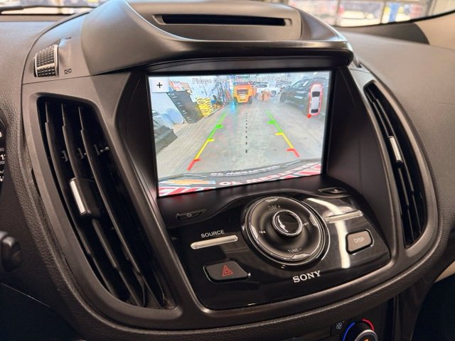 Used 2018 Ford Escape Titanium w/ Ford Safe & Smart Package AWD/4WD image 17