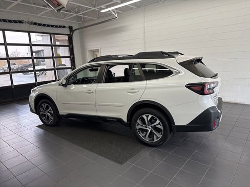 Used 2020 Subaru Outback Limited w/ Popular Package #2 image 5