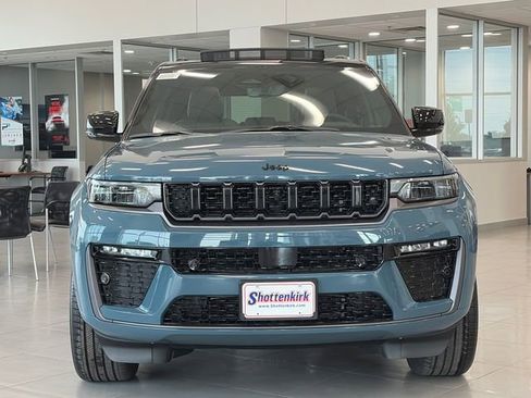 New 2026 Jeep Grand Cherokee Summit AWD/4WD image 2