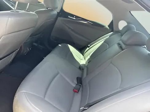 Used 2013 Hyundai Sonata Limited w/ Premium Pkg FWD image 10