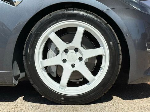 Used 2019 Tesla Model 3 Long Range image 23