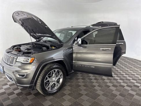 Used 2020 Jeep Grand Cherokee Overland image 13