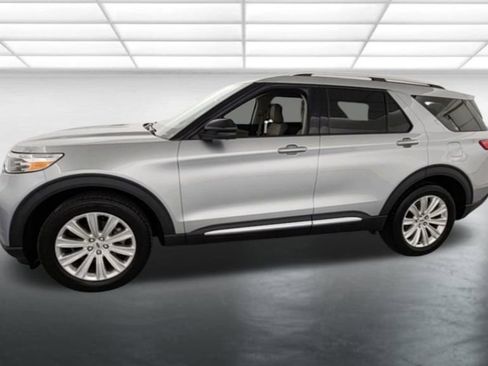 Used 2020 Ford Explorer Limited w/ Class III Trailer Tow Package image 3