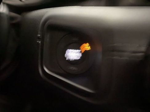 Used 2025 Jeep Wrangler Unlimited Sahara w/ Safety Group AWD/4WD image 39