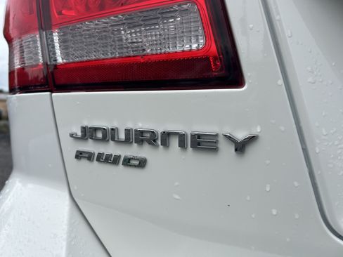 Used 2013 Dodge Journey Crew w/ Driver Convenience Group AWD/4WD image 26