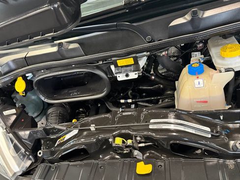 Used 2025 RAM ProMaster 2500 w/ Convenience Group FWD image 31