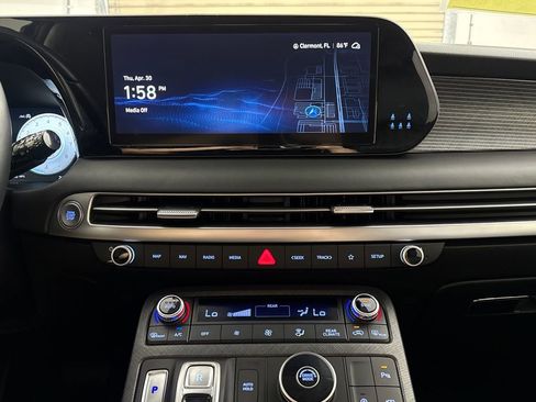 Used 2023 Hyundai Palisade Limited FWD image 20