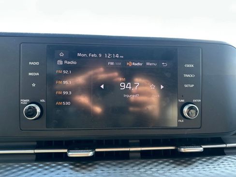 Used 2023 Kia Carnival LX image 14