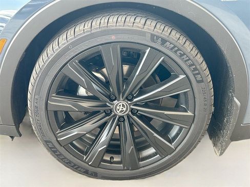 New 2026 Toyota Crown Nightshade image 9