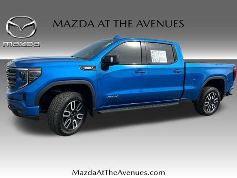 Used 2022 GMC Sierra 1500 AT4 w/ AT4 Preferred Package image 1