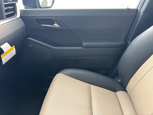 Used 2025 Lexus GX 550 AWD/4WD image 24