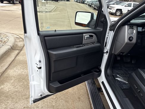 Used 2017 Ford Expedition Limited w/ Equipment Group 301A image 11