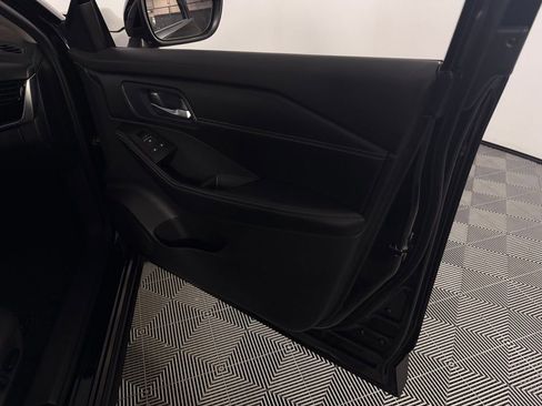 Used 2025 Nissan Rogue SL w/ Tech Package FWD image 33