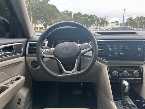 Used 2023 Volkswagen Atlas SE w/ Panoramic Sunroof Package image 46