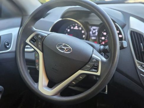 Used 2013 Hyundai Veloster image 35