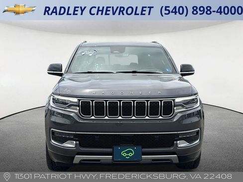 Used 2024 Jeep Wagoneer Series III AWD/4WD image 32