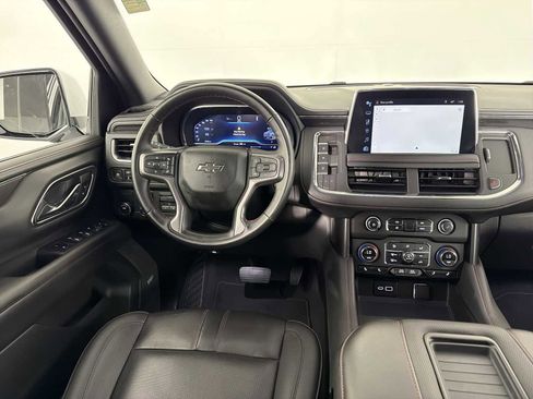 Used 2024 Chevrolet Suburban RST w/ Luxury Package RWD image 9