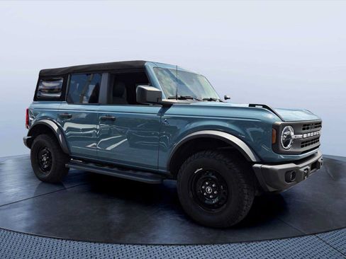 Used 2023 Ford Bronco Black Diamond AWD/4WD image 1