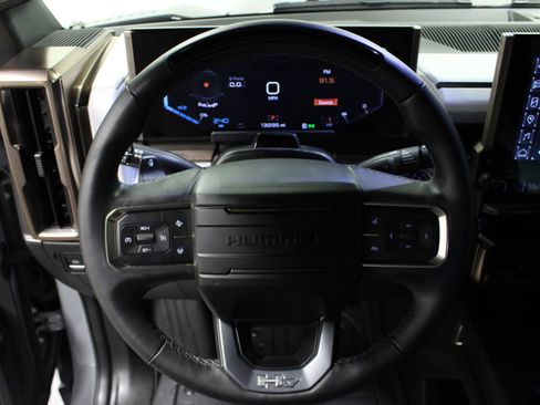 Used 2025 GMC Hummer EV 3X AWD/4WD image 17