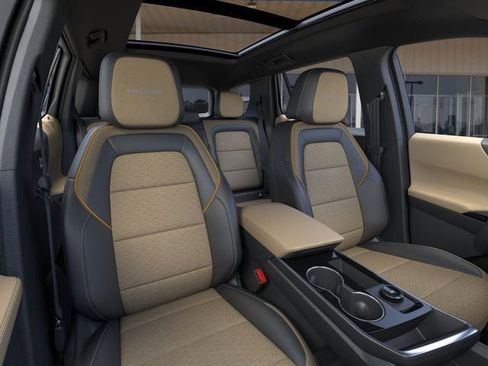 New 2026 Chevrolet Equinox ACTIV w/ Convenience Package III FWD image 16