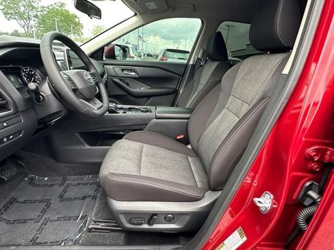 Certified 2026 Nissan Rogue SV AWD/4WD image 24