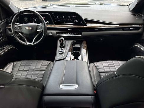 Certified 2024 Cadillac Escalade ESV Premium Luxury Platinum AWD/4WD image 29