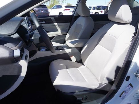 Certified 2025 Nissan Altima 2.5 SV FWD image 13