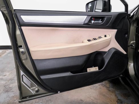 Used 2019 Subaru Outback 2.5i Premium AWD/4WD image 37