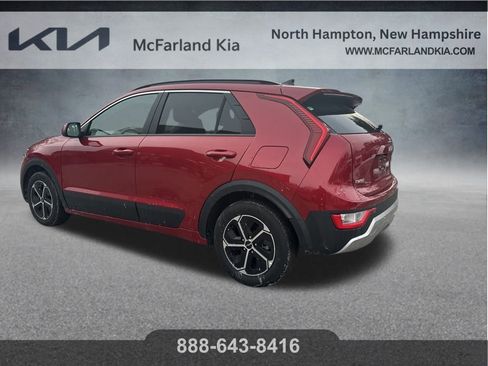 Used 2024 Kia Niro LX image 5