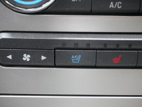 Used 2010 Lincoln MKX 2WD image 23