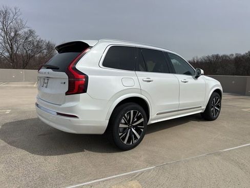 New 2026 Volvo XC90 B5 Core w/ Protection Package image 7