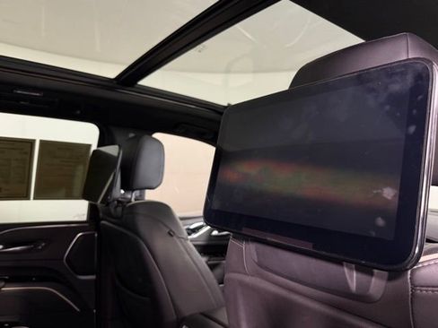 Used 2021 Cadillac Escalade ESV Sport w/ Driver Assist Tech Package image 34