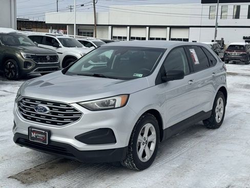 Used 2019 Ford Edge SE image 1