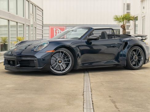 Used 2022 Porsche 911 Turbo S image 9