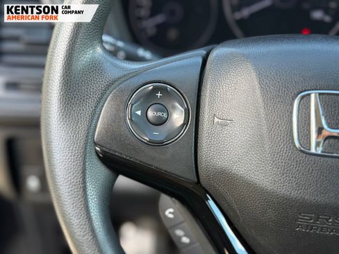 Used 2018 Honda HR-V LX image 18
