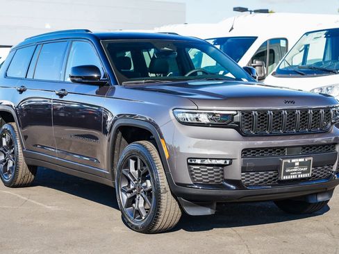 New 2025 Jeep Grand Cherokee L Limited image 3
